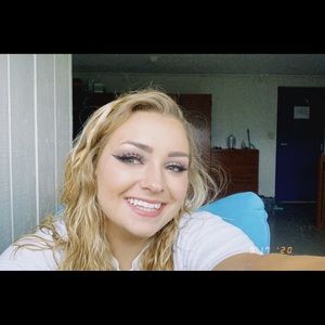 Meet your Posher, Gabrielle